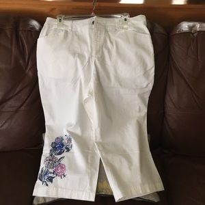 New White Capri pants, embroidered, size 12